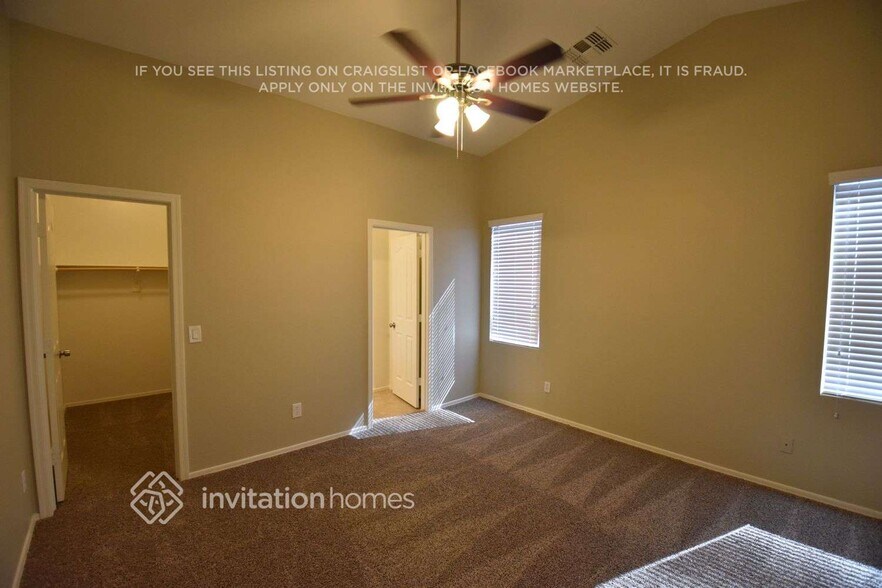 Building Photo - 4685 E Alamo St