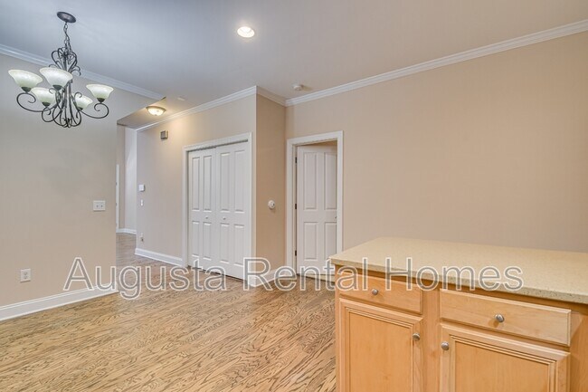 Building Photo - 200 Kline St NW