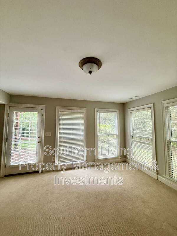 Building Photo - 1806 Asbury Hall Ct
