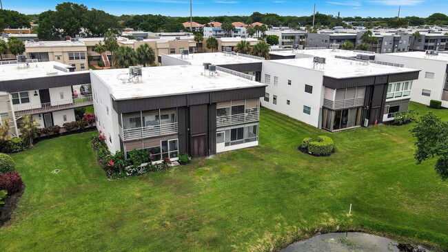 Building Photo - 969 Normandy U