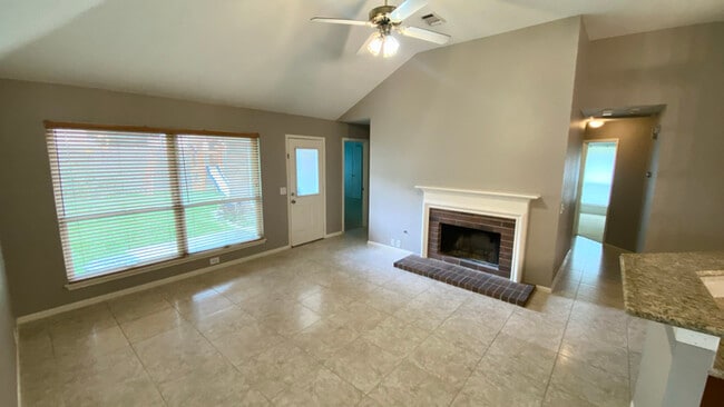 Building Photo - 3130 Birchleaf Dr