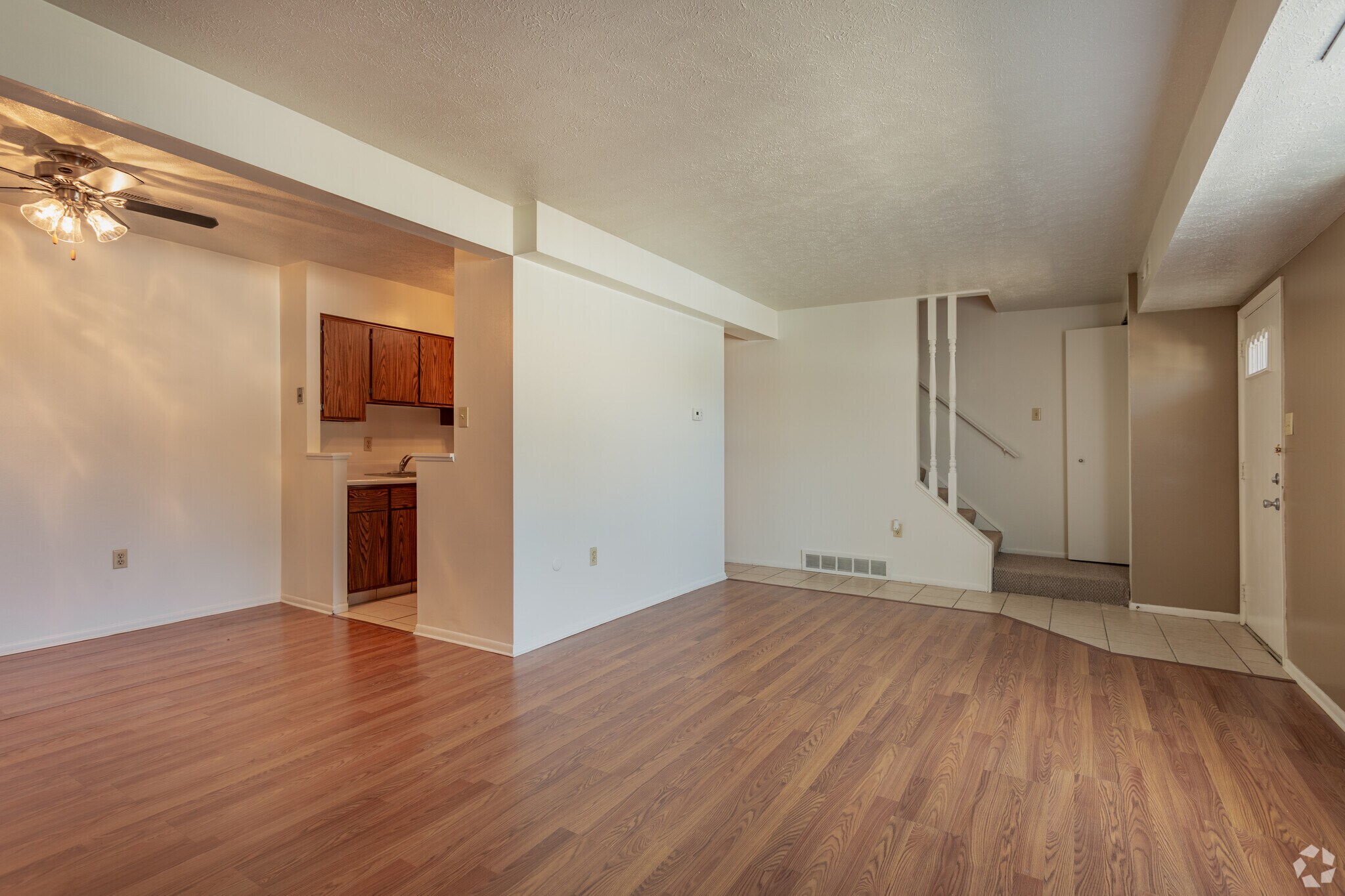 2BD 1.5BA 980 sq. ft. - Huntington Hills Townhomes