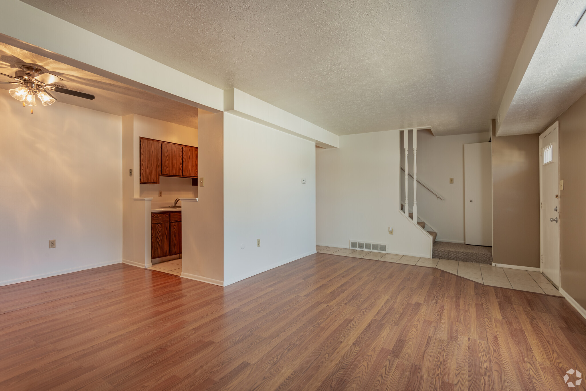 2BD 1.5BA 980 sq. ft. - Huntington/Cfalls