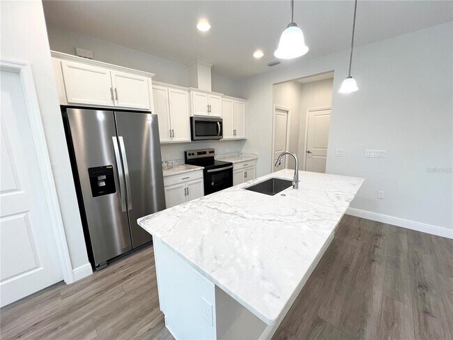 Building Photo - 2044 Nimbus Dr