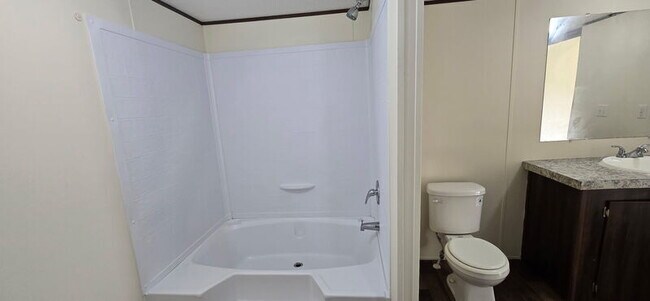 Building Photo - 521 Milan Ave