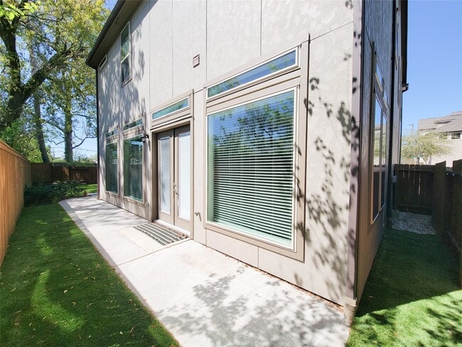 Building Photo - 935 W Lacey Garden Loop