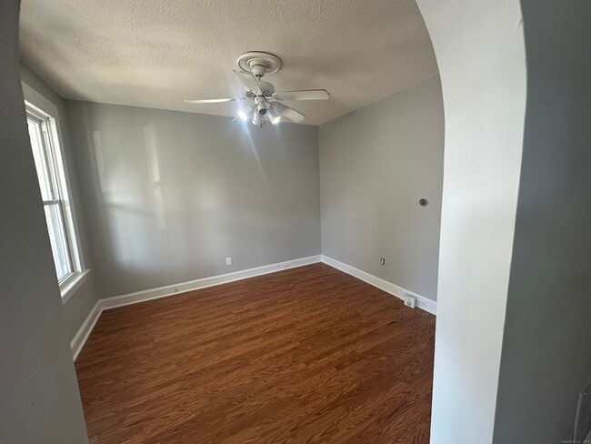 Building Photo - 218 Hough Ave