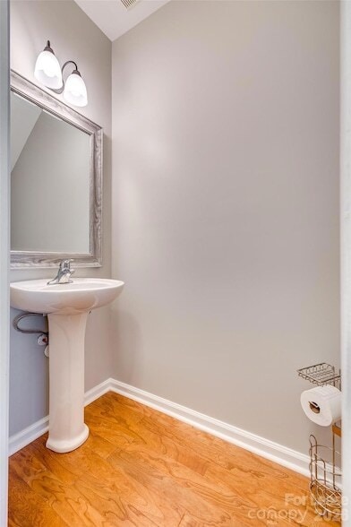 Building Photo - 618 Bayou Cir