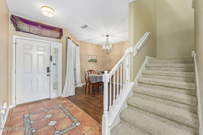 Building Photo - 1629 Sandy Springs Dr