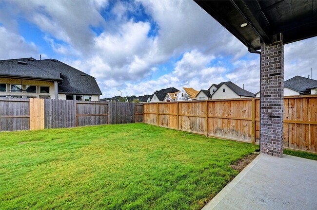 Building Photo - 7302 New Pecan Dr