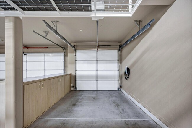 Building Photo - 13744 E Lupine Ave