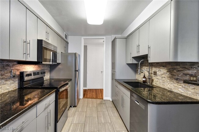 Building Photo - 12700 Lake Ave