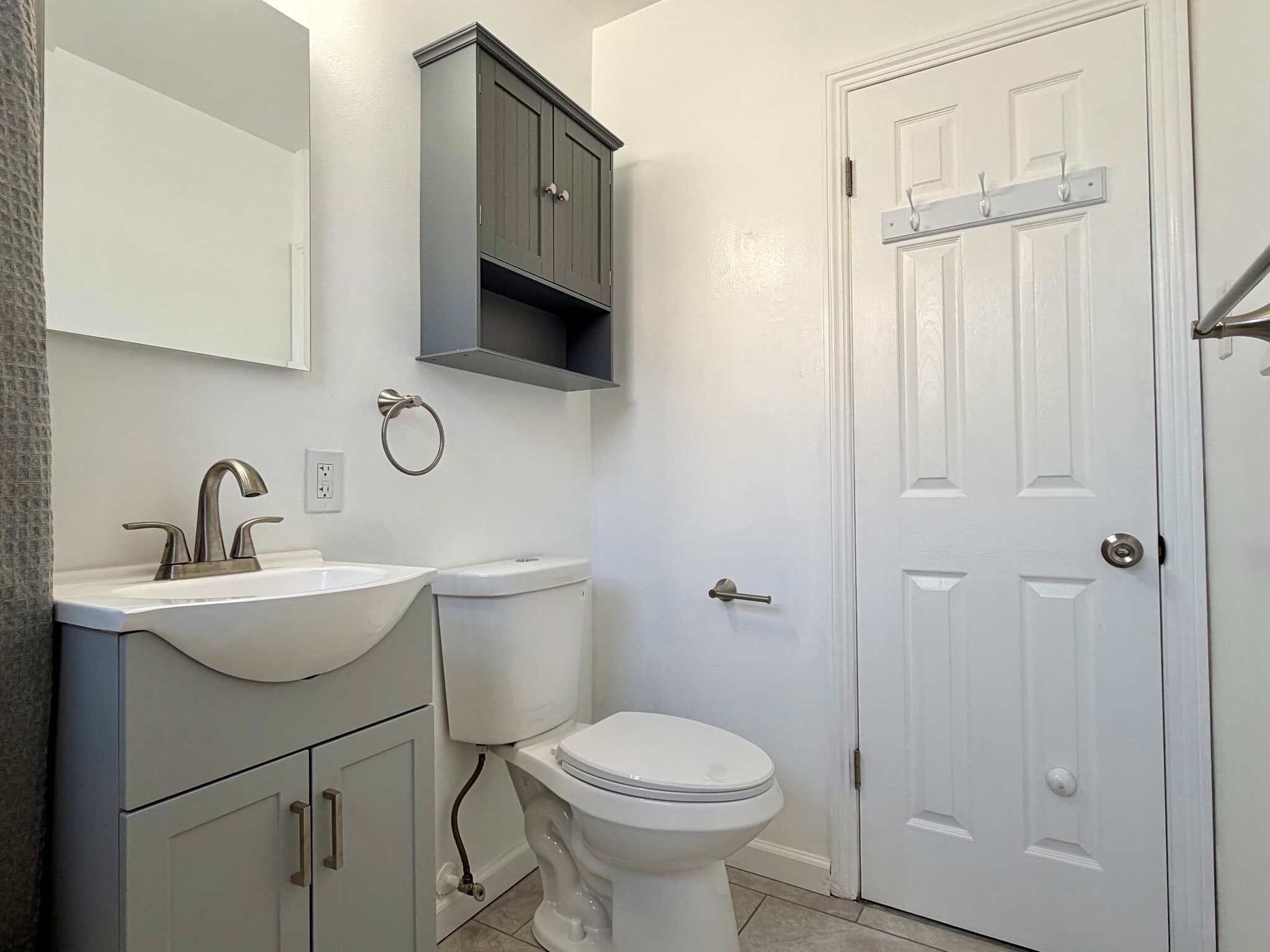 Building Photo - 982 W Hamilton Ave