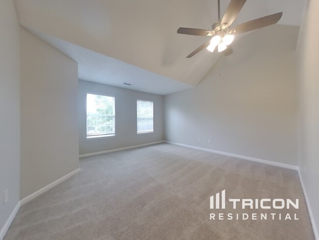 Building Photo - 373 Hidden Creek Ln