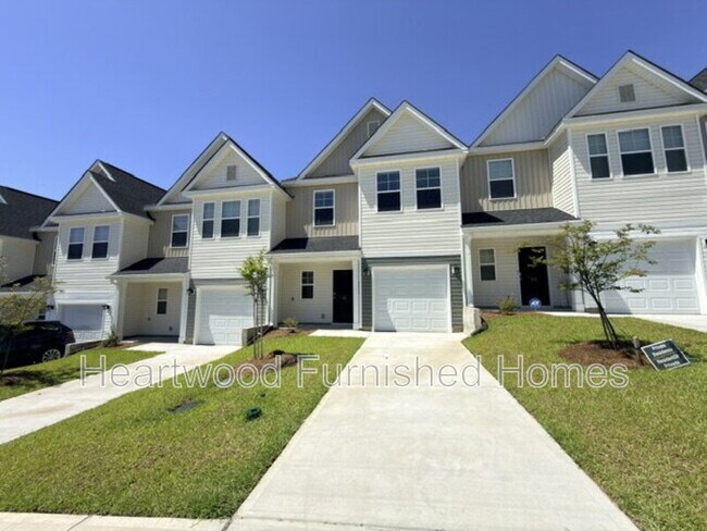 Building Photo - 121 Bartlett Dr