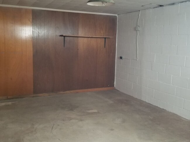 Building Photo - 2028 E South St