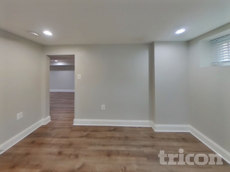 Building Photo - 106 Oakmere Rd