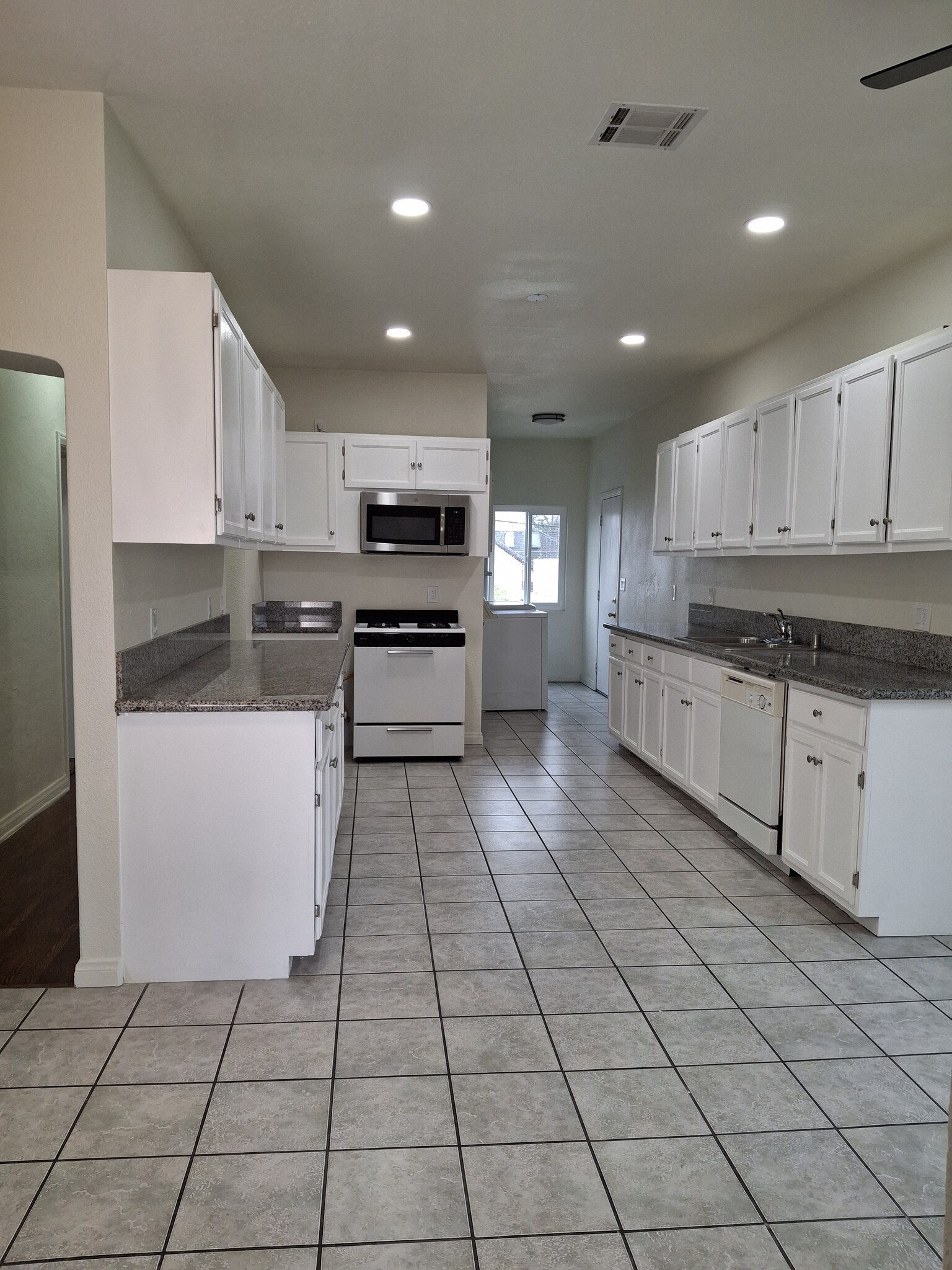 Kitchn from dining area - 1350 Meadowbrook Ave