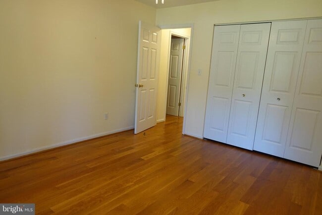 Building Photo - 6006 Bridgepointe Dr