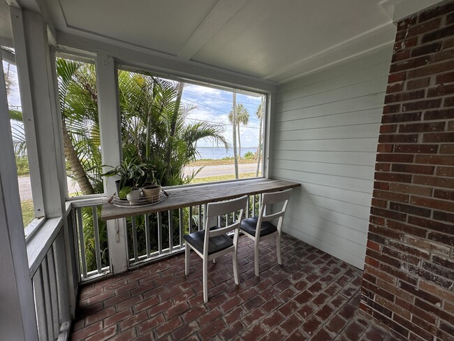 Building Photo - 4490 NE Indian River Dr