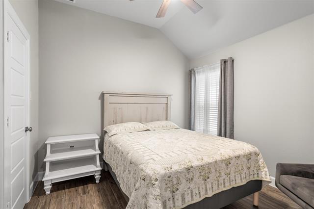 Building Photo - 2304 Clancy Dr