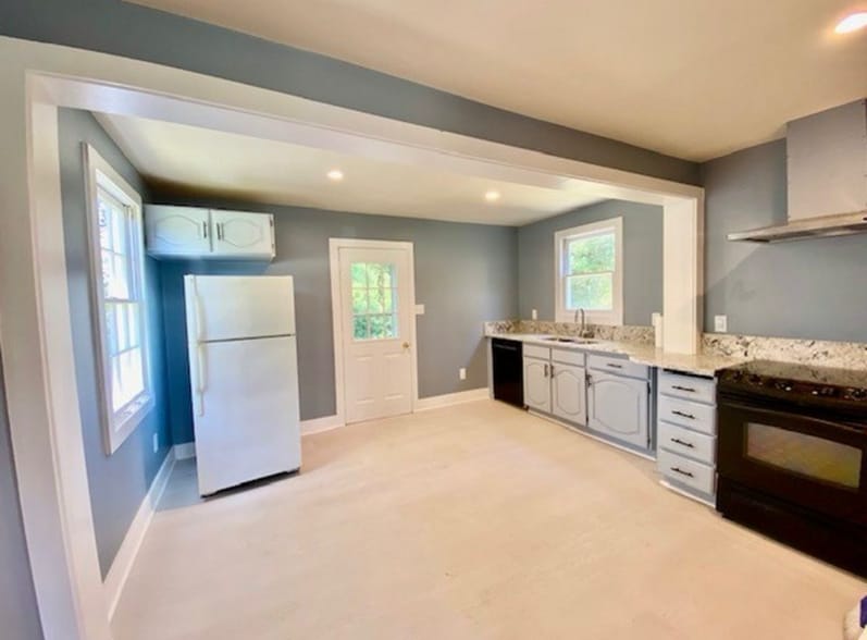 Building Photo - 33328 Rte 1201