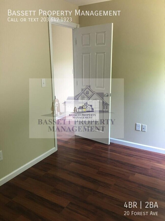 Building Photo - 20 Forest Ave