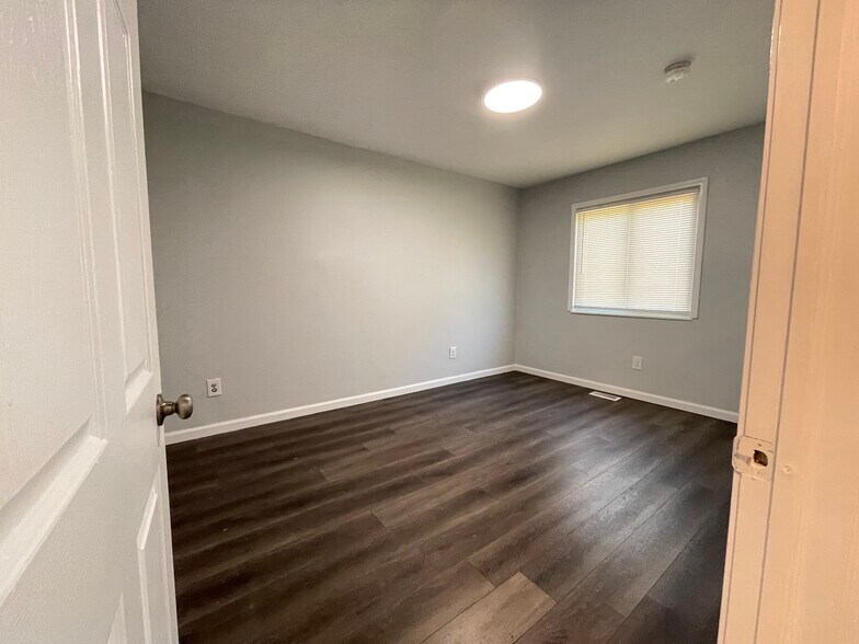 Building Photo - 508 Bloomfield Ave