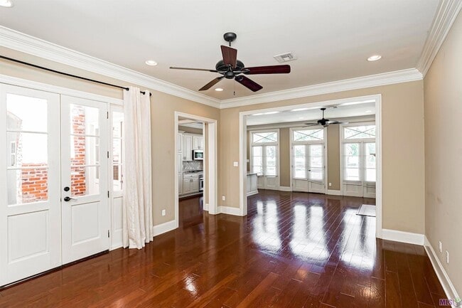 Building Photo - 7402 Elderberry Ave