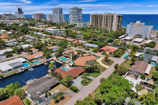 Building Photo - 2051 Coral Reef Dr