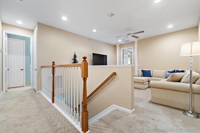Building Photo - 2170 SW Cape Cod Dr