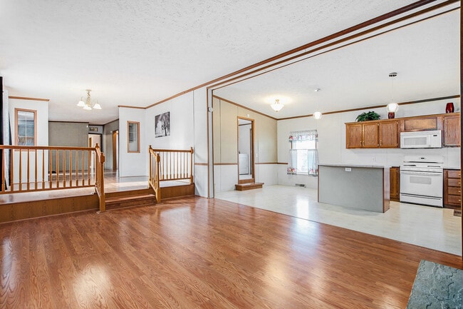Building Photo - 356 Burr Oak Ln