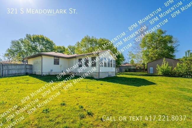 Building Photo - 3 Bedroom, 2 Bathroom Home, Fair Grove MO