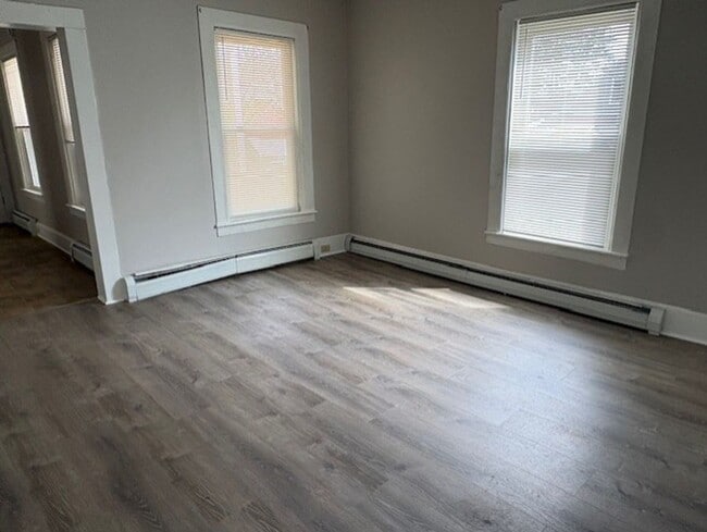 Building Photo - 28 Harrison St