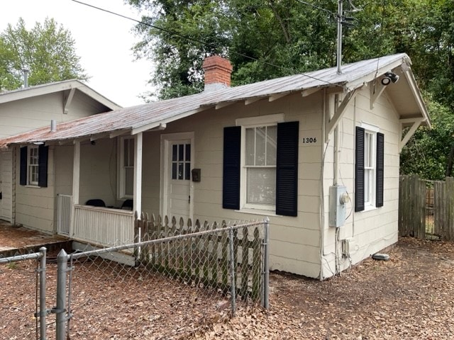 Building Photo - 1306 Baker Ave