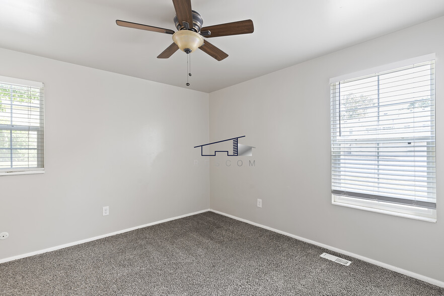 Building Photo - 77 Pheasantbrook Cir