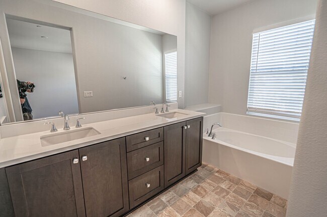 Building Photo - COMING SOON! 3 Bedroom Home in River Village.