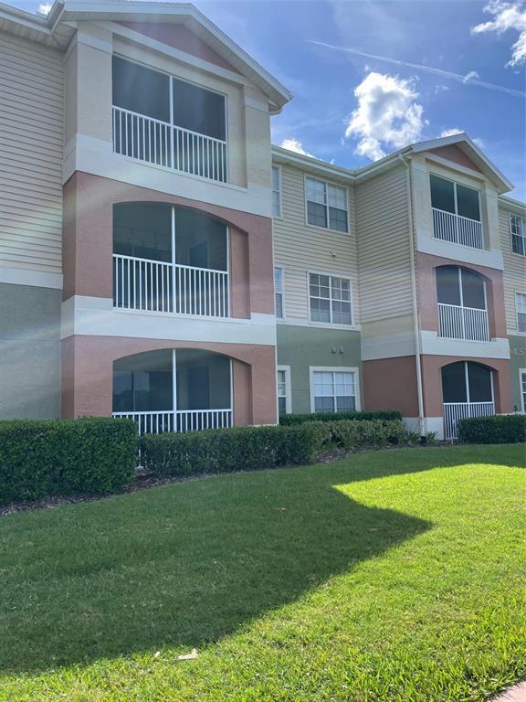 Building Photo - 1909 Summer Club Dr