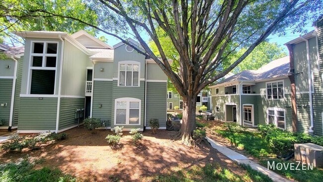 Building Photo - 1221 Westview Ln