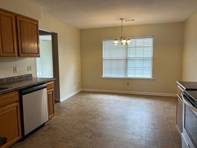 Building Photo - 912 Mandarin Dr