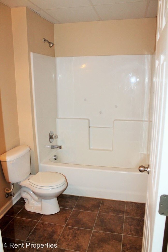 Building Photo - 4 br, 3 bath House - 1389 Mutual Drive