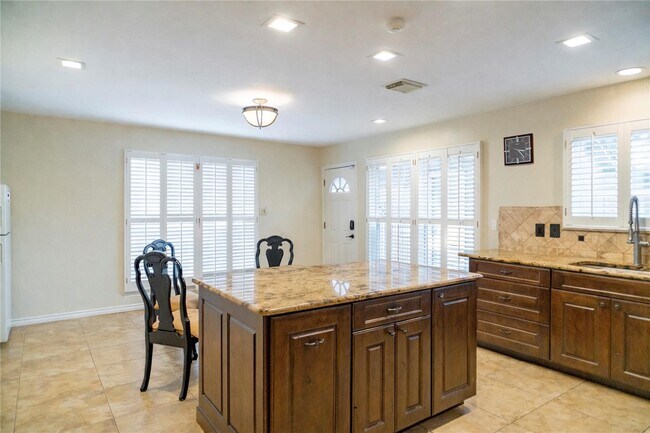 Building Photo - 18310 Spellbrook Dr