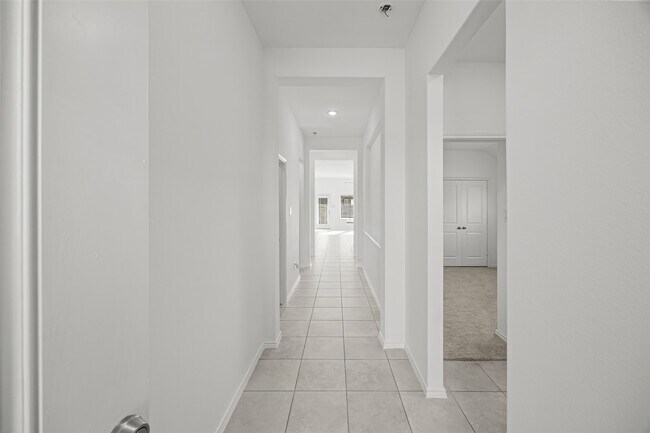 Building Photo - 1810 Winston Store Lp