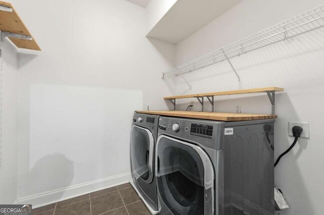 Building Photo - 850 Ormewood Ave SE