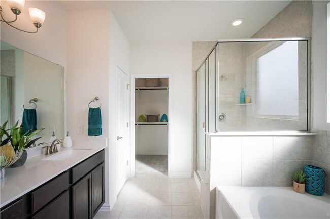 Building Photo - 9109 Looksee Ln