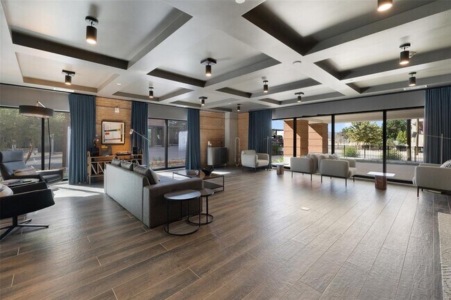 Building Photo - 4315 S Congress Ave