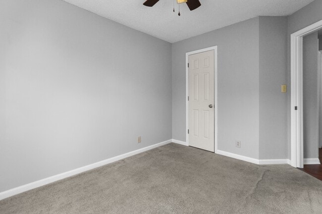 Building Photo - 609 Corinth Ct