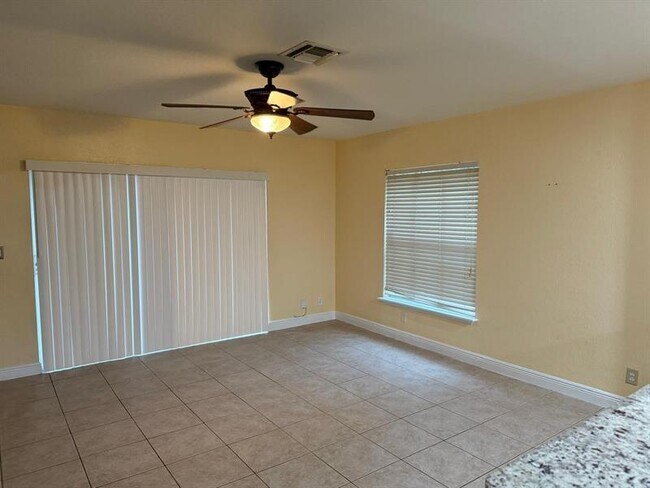 Building Photo - 9981 SW 26th Ct