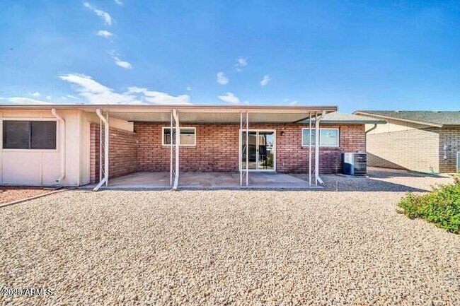 Building Photo - 9639 W Cinnabar Ave