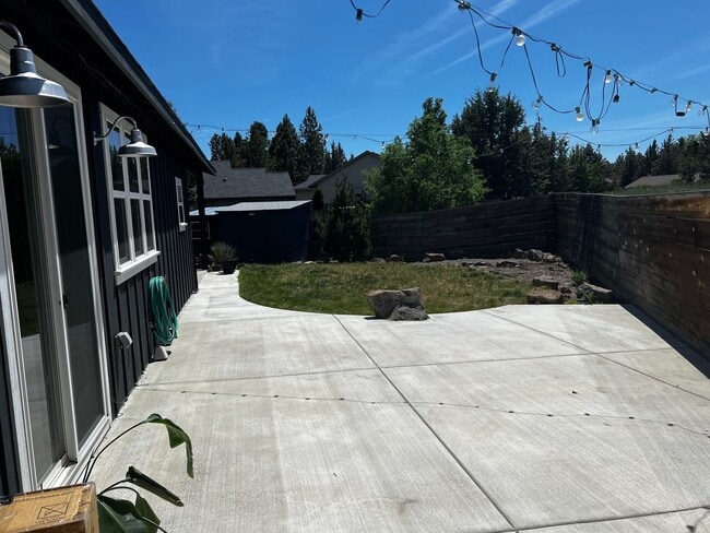 Building Photo - 20655 Cooley Rd